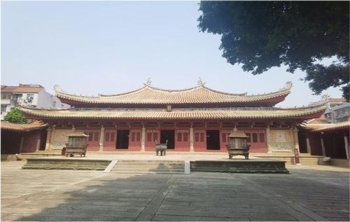 满城氤氲烟火气,一日游遍泉州府